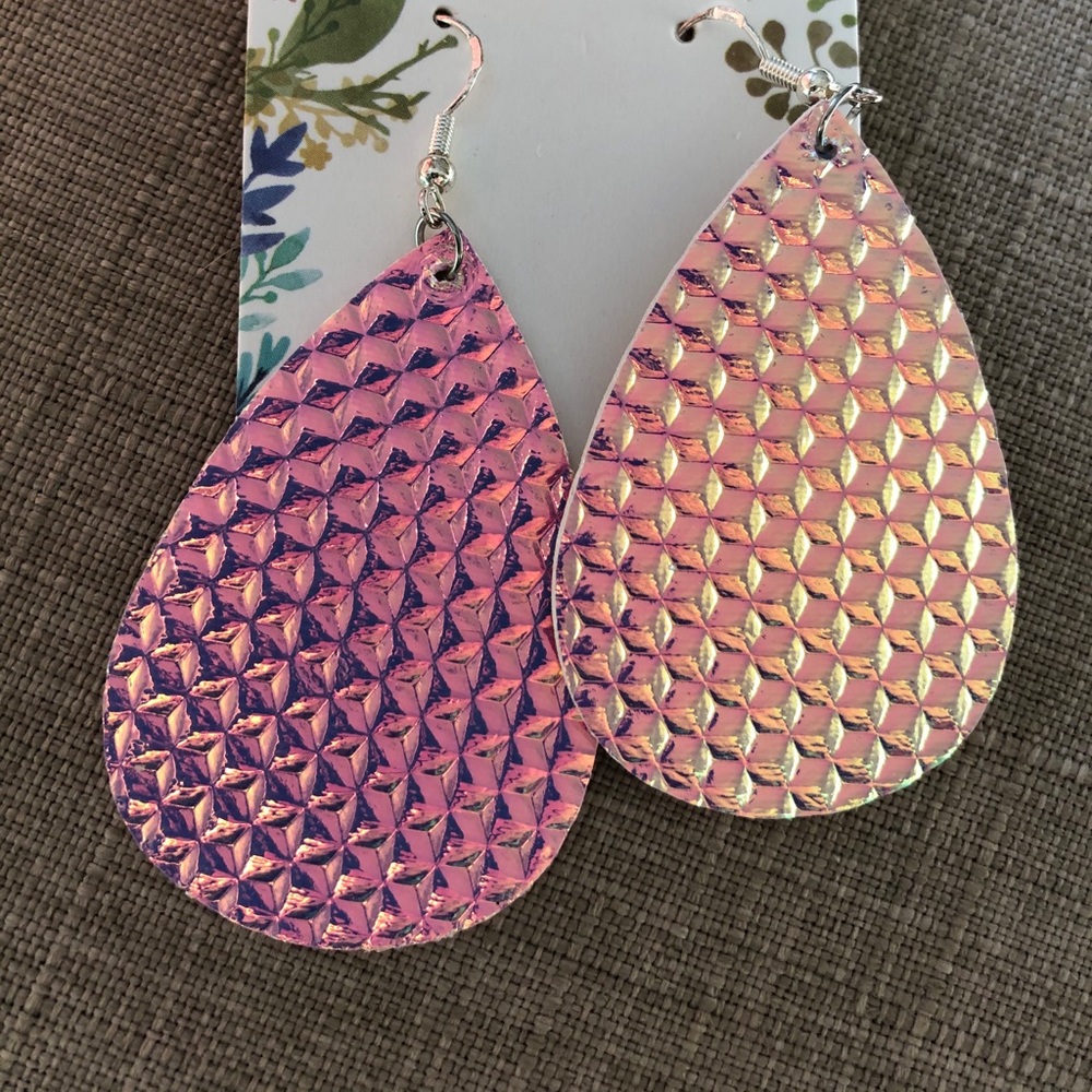 Iridescent earrings